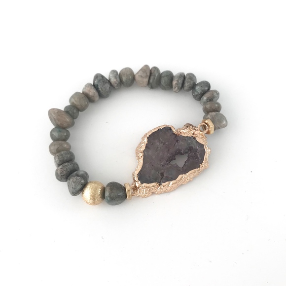 Beaded Bracelet with Quartz Statement Stone - Picture 1 of 6